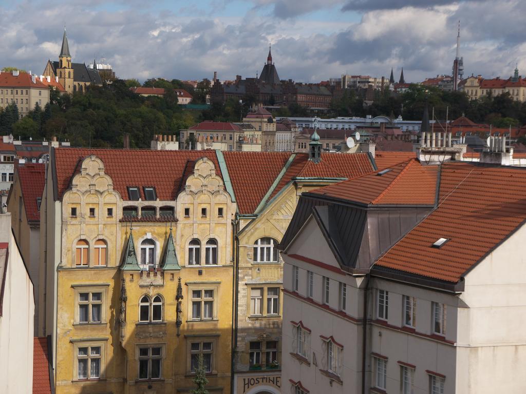 Stela'S Apartments - Vysehrad Прага Экстерьер фото